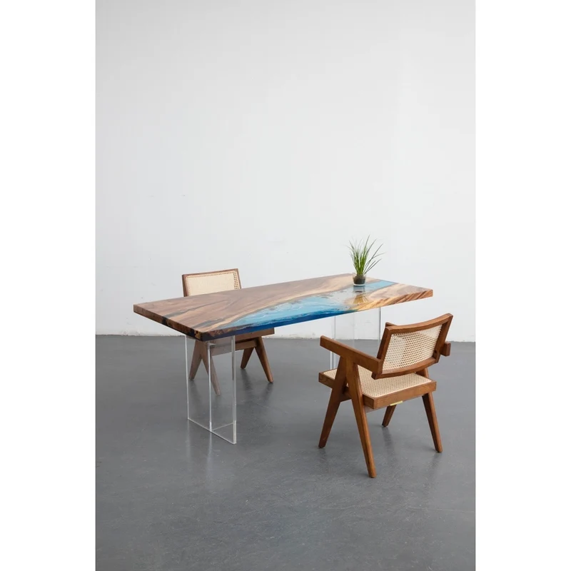 Crystal Clear Walnut Wood Epoxy Resin Table