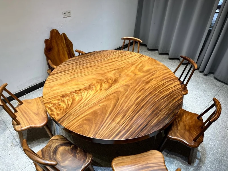 Rustic Elegance Single Solid Wood Round Table