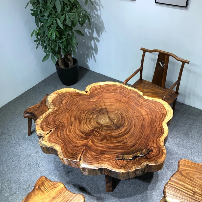 Live Edge Round Beli Noir Wood Table