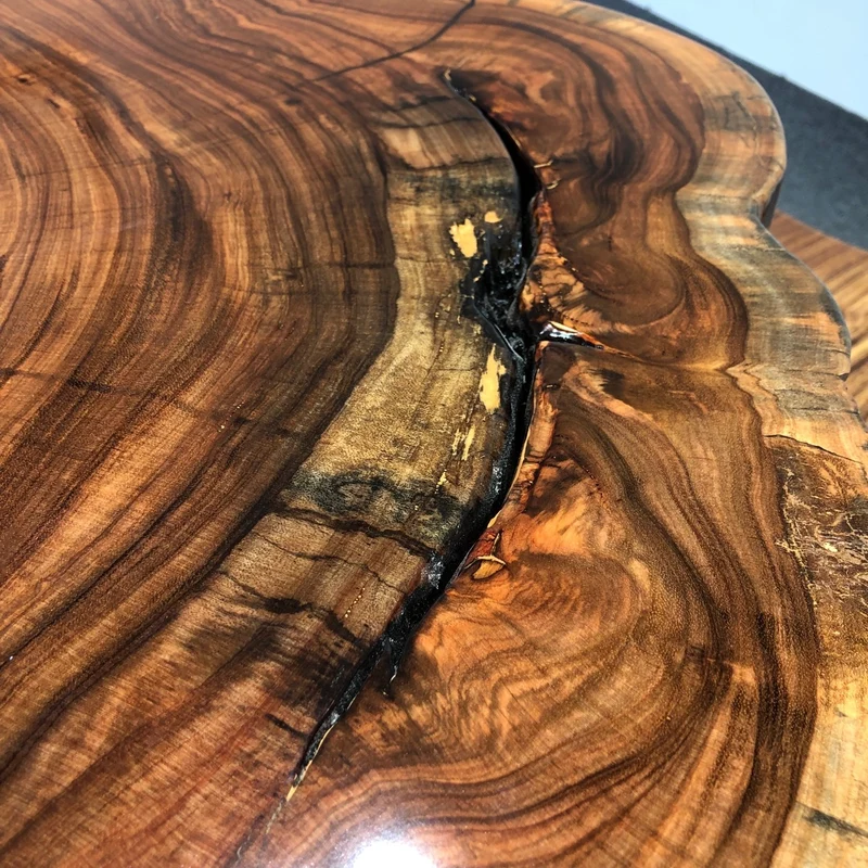 Live Edge Round Beli Noir Wood Table