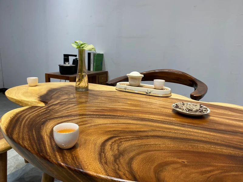 Serene Cloud Shape Coffee Table