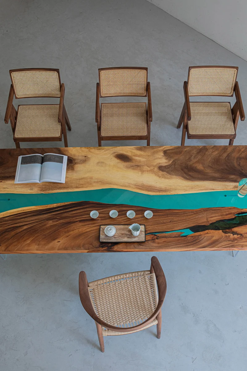South America Walnut Wood Epoxy Resin Table with Japanese Resin