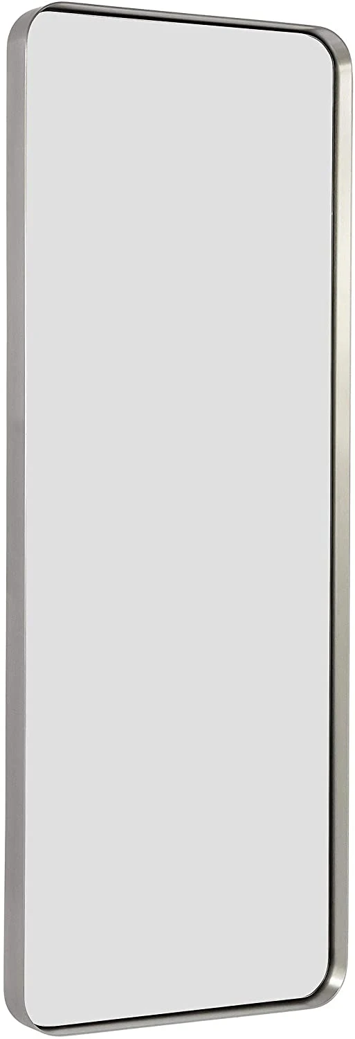Espejo de pared contemporáneo de 18" x 48" Istvan