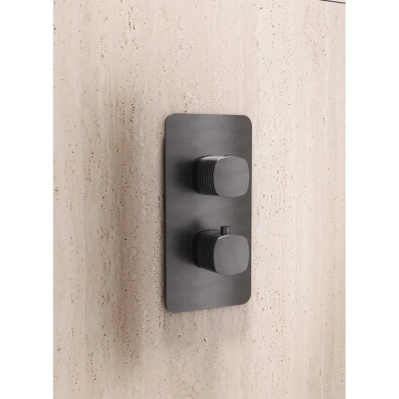 Conjunto ducha termostático empotrado Sassari negro mate Imex