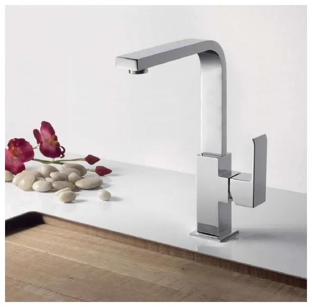 Grifo monomando para lavabo en forma de L de latón con acabado cromado Cuadro TRES
