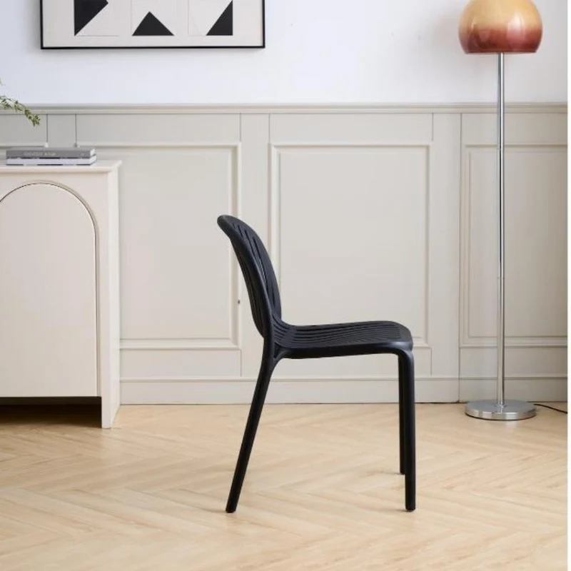Set de 2 Sillas Marruecos, Negro, con Espaldar en Rayas y Diseño Minimalista