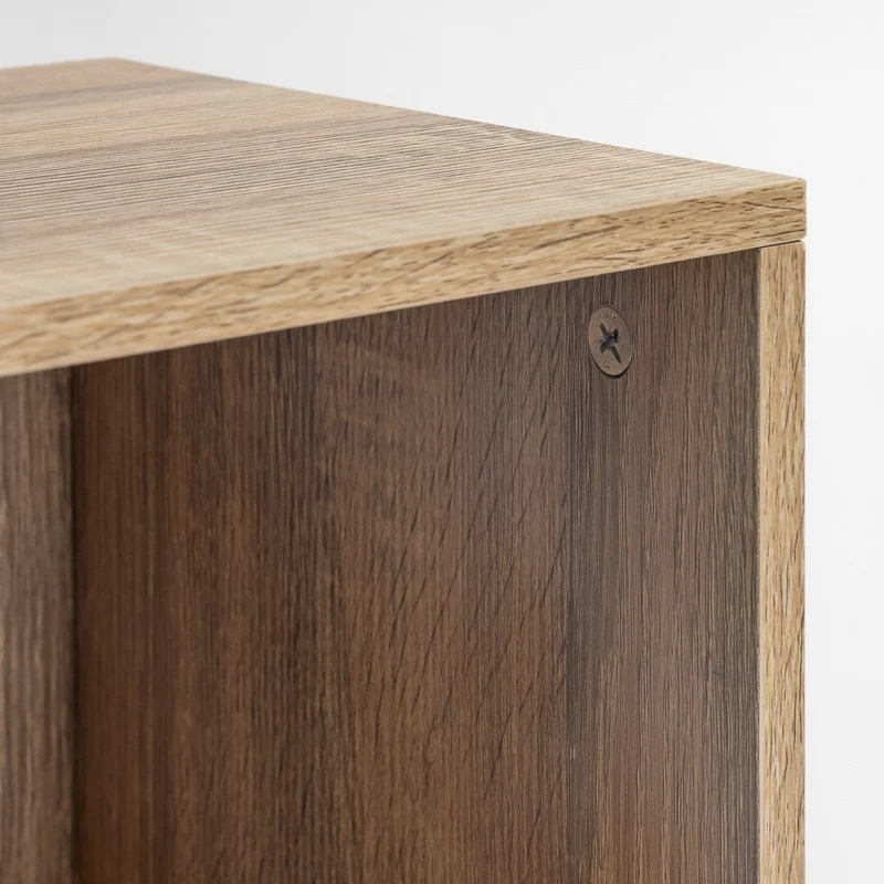 Mesita de noche Cubo de laminado color roble con 1 puerta de 60x30x29 cm