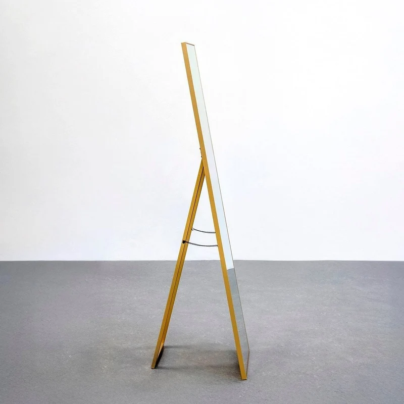 Espejo de pie de cuerpo entero con marco de madera dorado de 151x31 cm