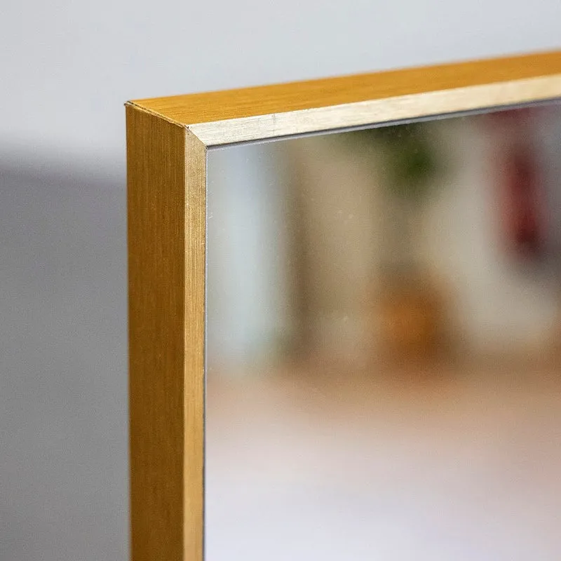Espejo de pie de cuerpo entero con marco de madera dorado de 151x31 cm