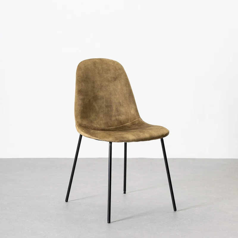Silla Gina de terciopelo verde con patas de metal negro