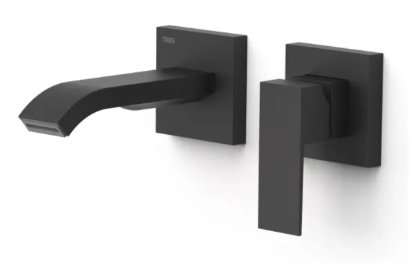 Grifo monomando de pared para lavabo con acabado negro mate y agua cascada Cuadro Exclusive TRES