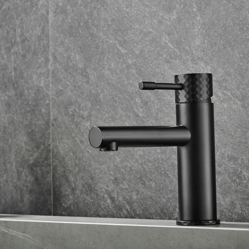 Grifo de lavabo monomando en negro mate Birim de Valaz