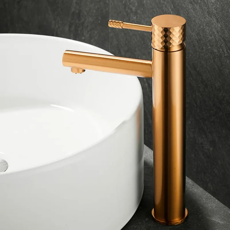 Grifo de lavabo alto monomando para pica con maneta luxury en dorado cepillado Birim de Valaz