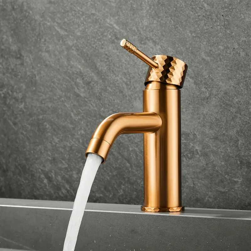 Grifo de lavabo monomando con maneta luxury en dorado cepillado Oda de Valaz