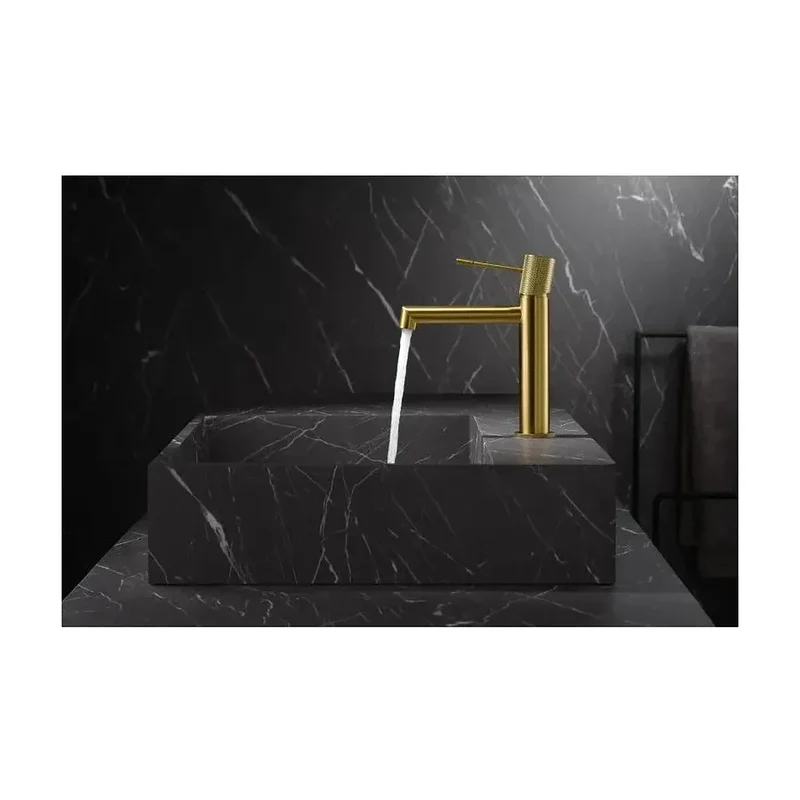 Grifo monomando moderno para lavabo en acabado oro cepillado de Imex