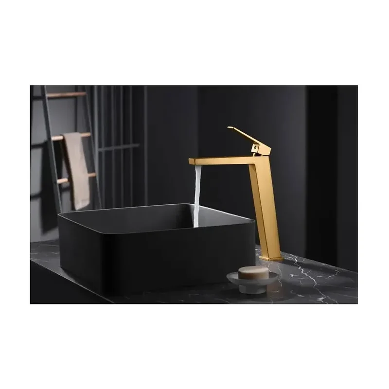 Grifo monomando para lavabo con caño alto hecho de latón con acabado oro cepillado Art de Imex