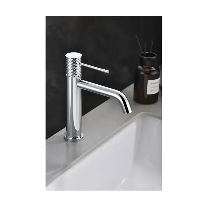 Grifo monomando para lavabo con tecnología cold open hecho de latón con acabado cromado Genova de Imex