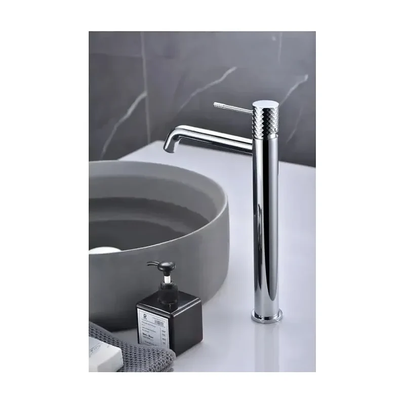 Grifo monomando con caño alto para lavabo hecho de latón con acabado cromado Genova de Imex
