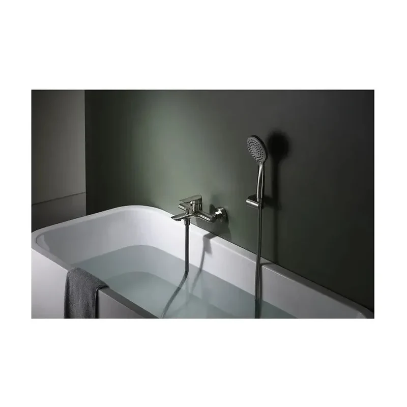 Grifo monomando de bañera y ducha con un cartucho cerámico en color níquel cepillado Ural de Imex