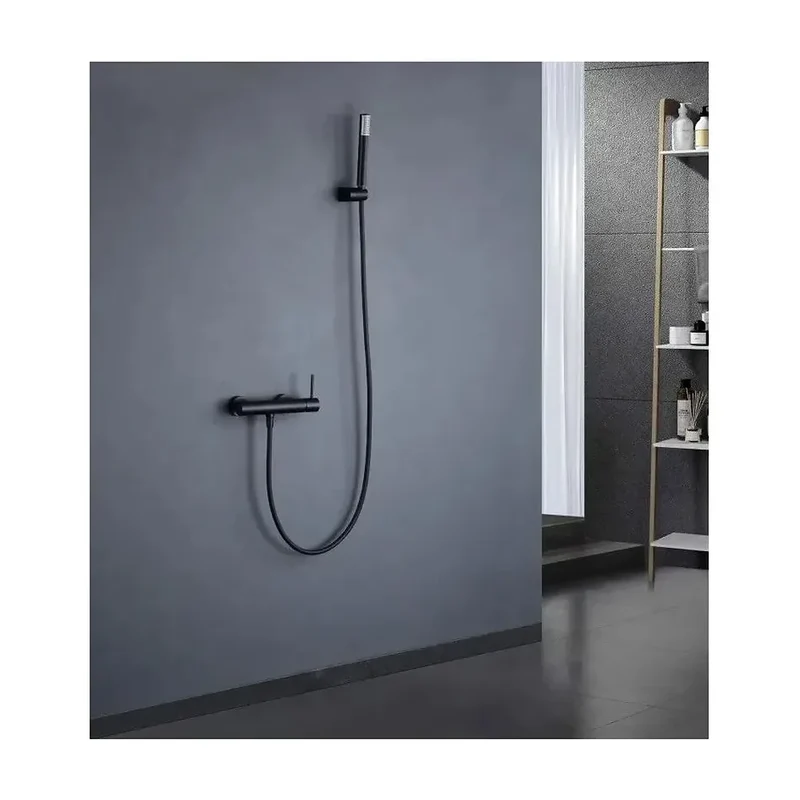 Conjunto de grifo monomando con ducha de mano fabricados en latón con acabado negro mate Monza de Imex