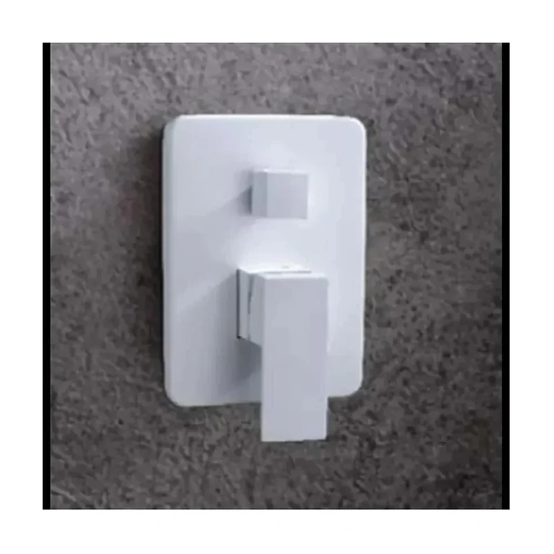 Conjunto para la ducha con un diseño moderno y un acabado blanco mate Dublin de Imex