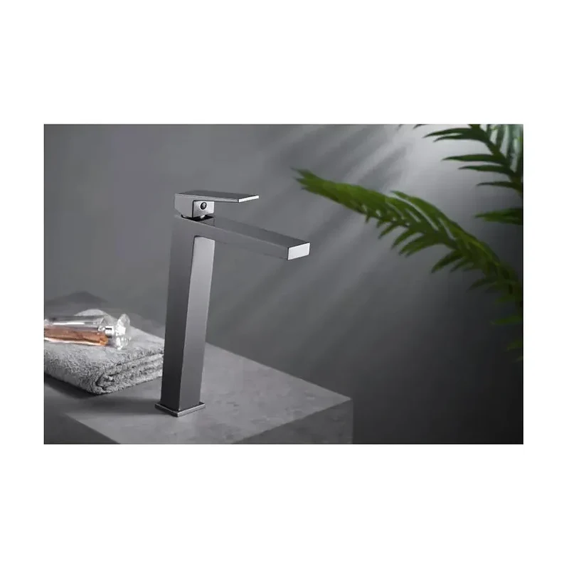 Grifo monomando para lavabo con caño alto hecho de latón con acabado negro metalizado Art de Imex