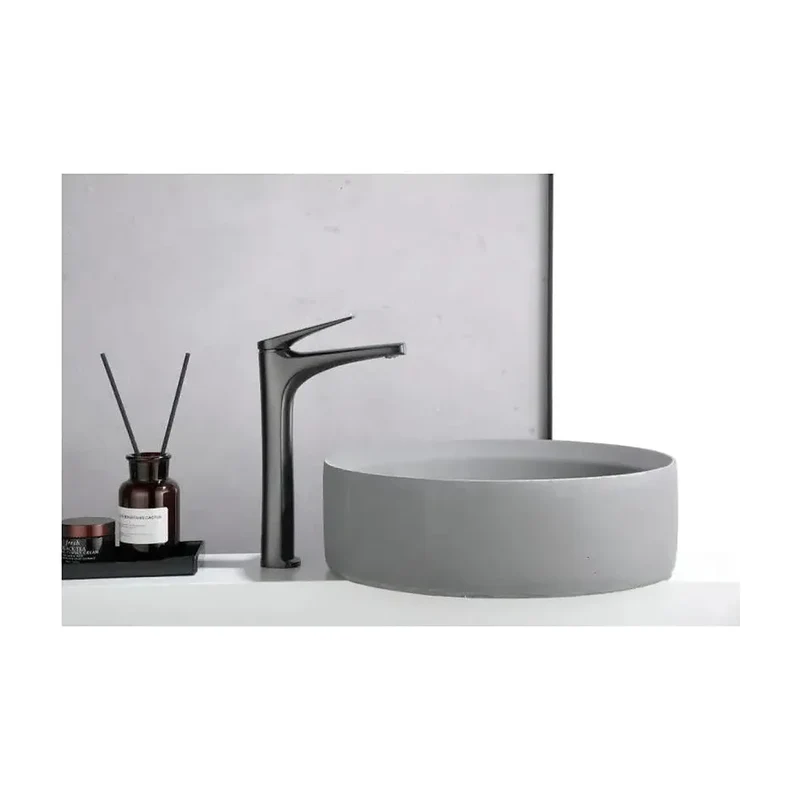 Grifo monomando con caño alto para lavabo fabricado en latón con acabado negro metalizado Delos de Imex