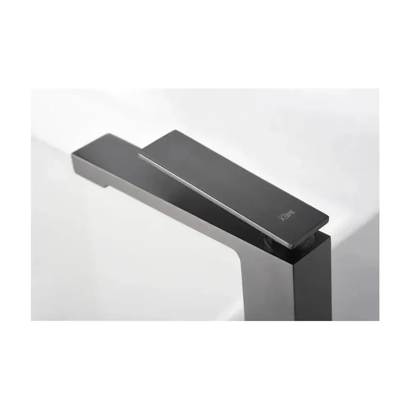 Grifo monomando con caño alto para lavabo hecho de latón con acabado black gun metal Pisa de Imex