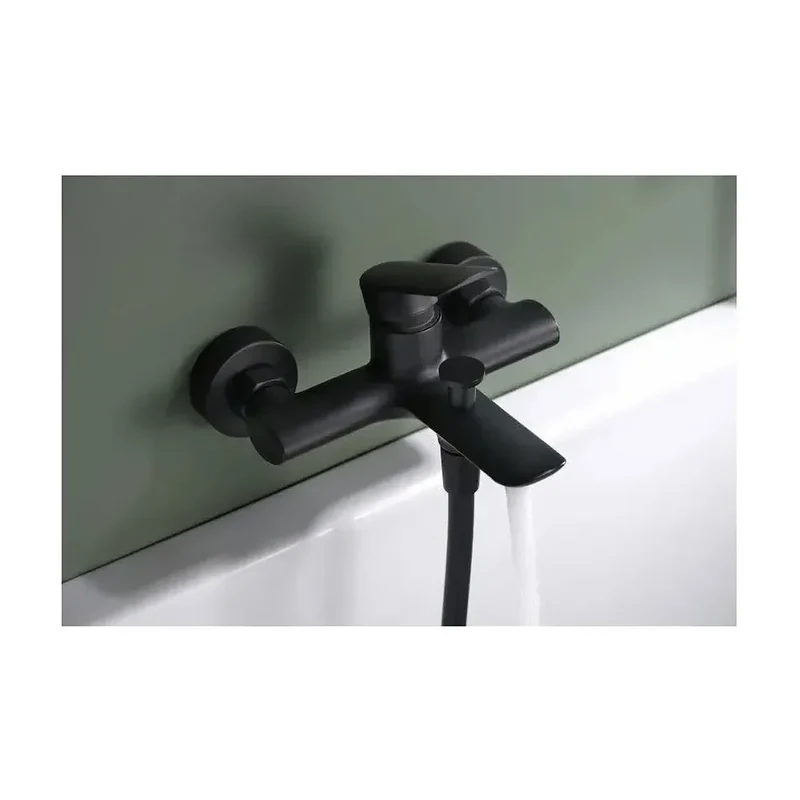 Grifo monomando para bañera y ducha fabricada en latón de acabado negro mate Ural de Imex