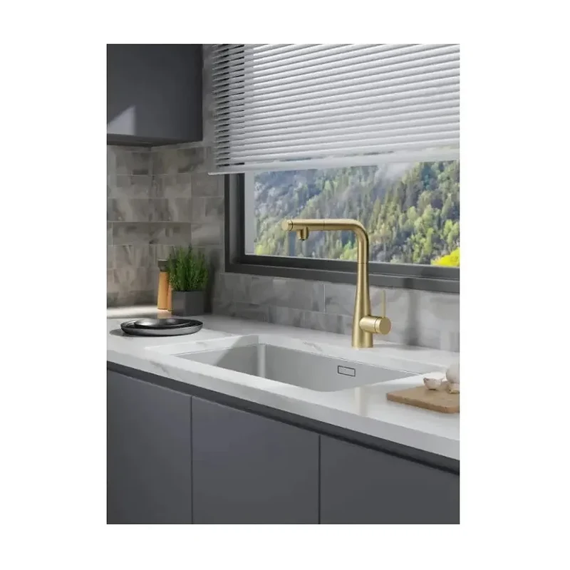 Grifería de cocina monomando fabricada en latón cuenta con acabado en oro cepillado Split de Imex