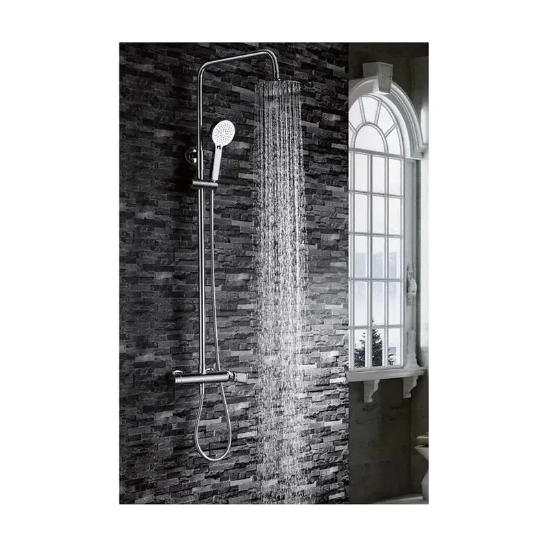 Columna de ducha con un diseño moderno y extensible de acabado cromado Nassau de Imex