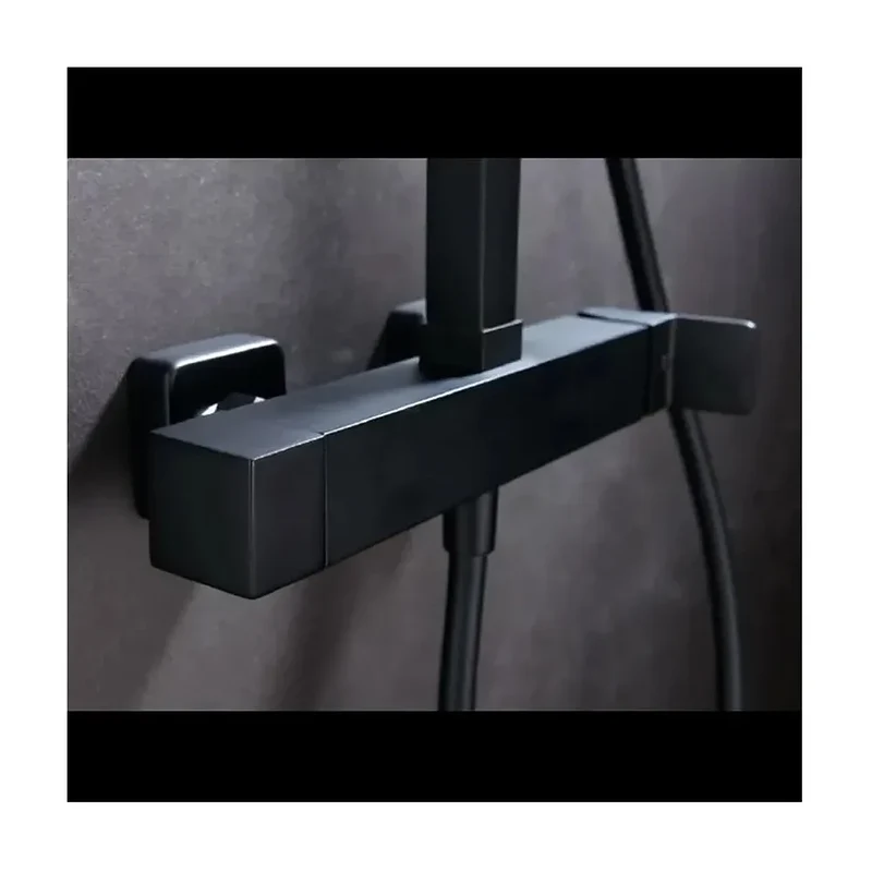 Columna de ducha para pared con un diseño extensible de acabado negro mate Fiyi de Imex