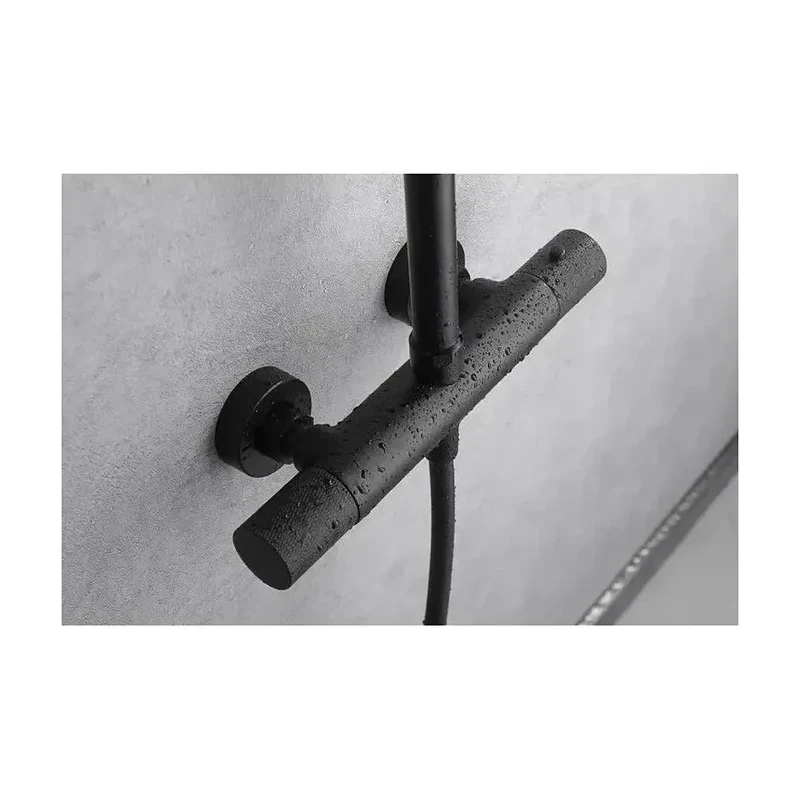 Columna para ducha de pared con un diseño termostático de acabado negro mate Line de Imex