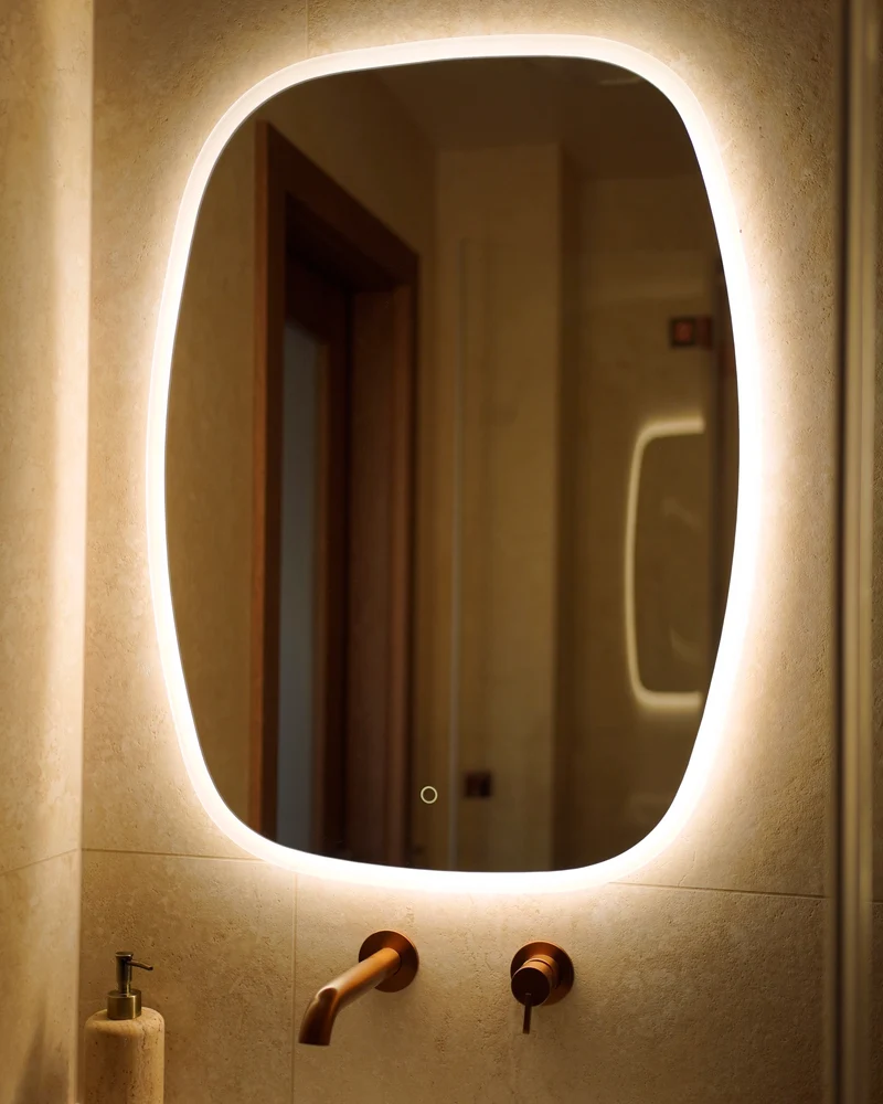 Rectangaler LED mirror with front lighting 600x805mm