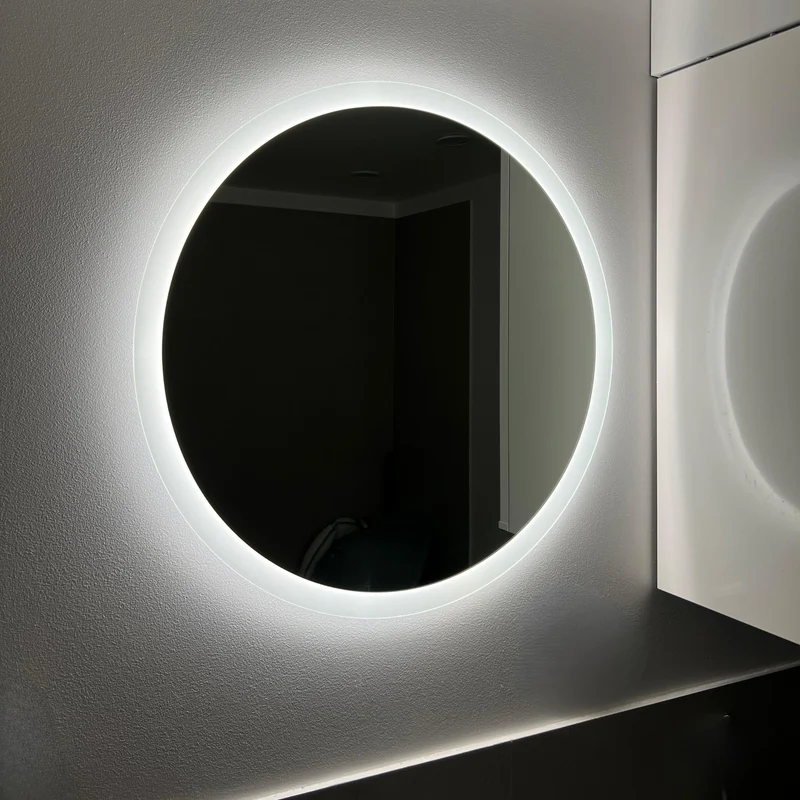 Round LED mirror with front lighting Ø 700 mm