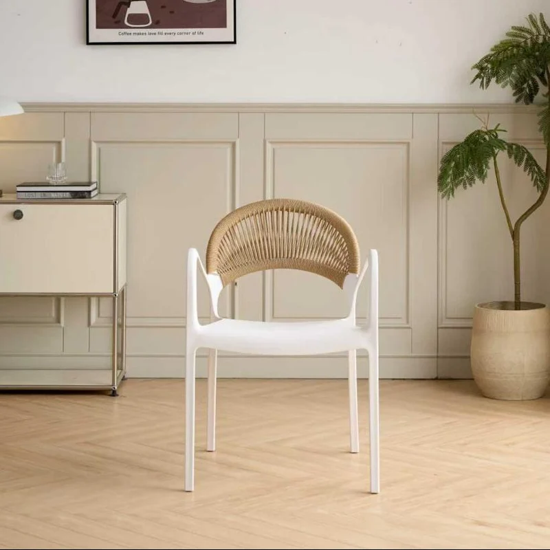 Combo Brisa, Incluye una Mesa y 4 Sillas Color Blanco y Café Claro