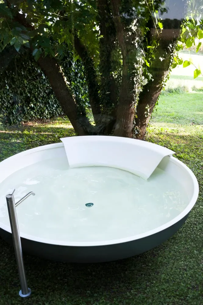 Bañera independiente Ufo exterior