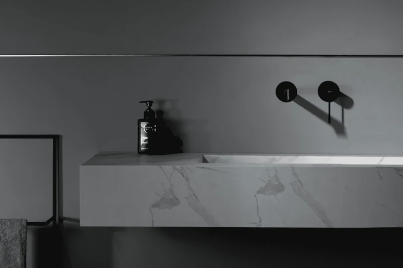 Grifería Lavabo Empotrada Line Negro Mate - Imex