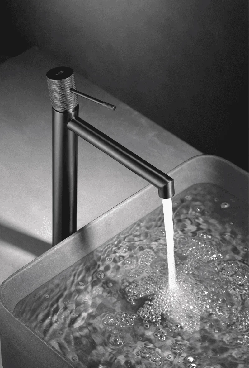 Grifería Monomando Lavabo Alto Line Black Gun Metal - Imex
