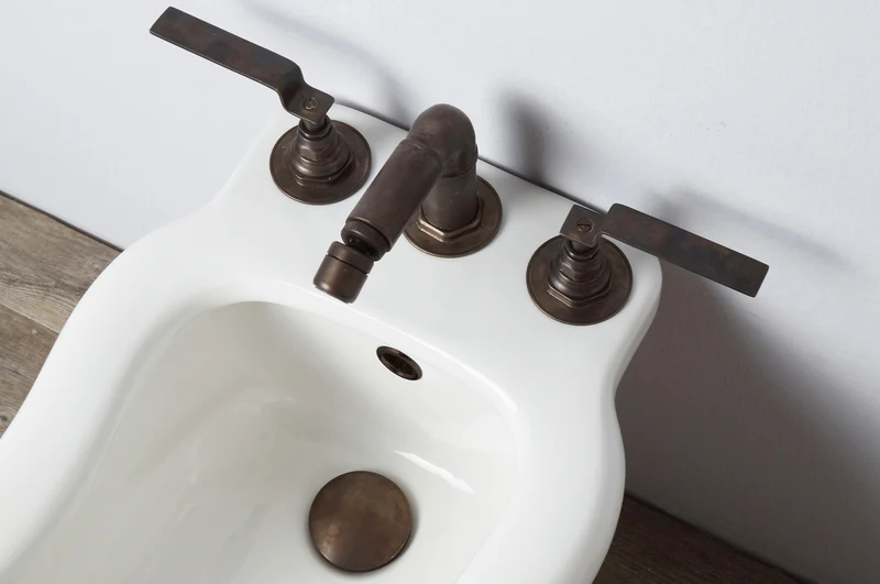 Grifería Bidet Industrialis RBM307 Industrial | Latón Balneo Toscia