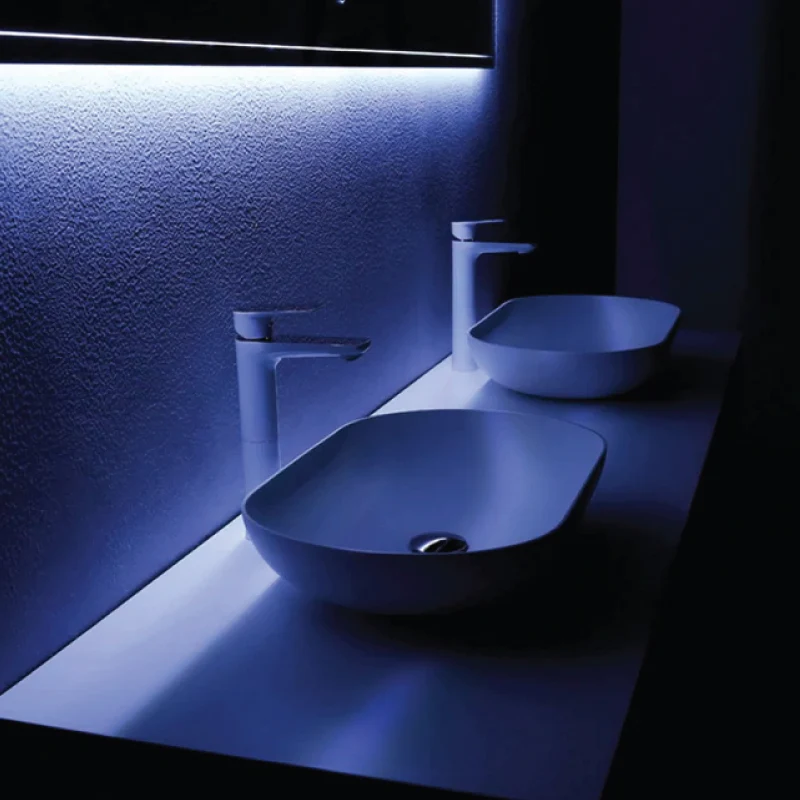 Lavabo blanco mate sobre encimera ovalado PALIO de mármol cultivado