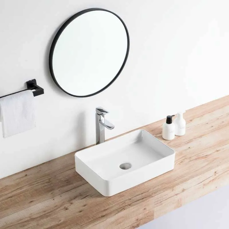 Lavabo blanco brillante sobre encimera cerámico RISTA 50 x 34 cm