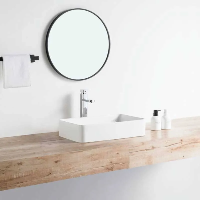 Lavabo blanco brillante sobre encimera cerámico RISTA 50 x 34 cm
