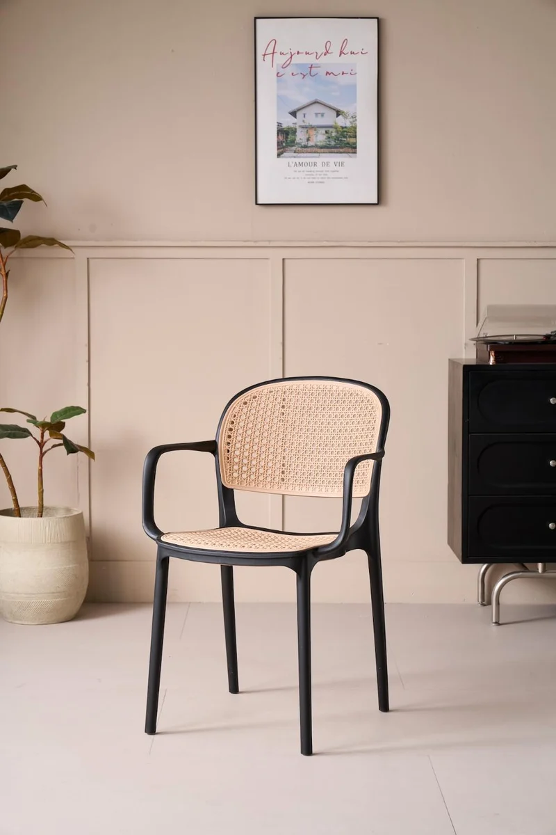 Set de 2 Sillas con Brazos Nest, Color Negro y Beige, con Espaldar y Asiento en Rejilla