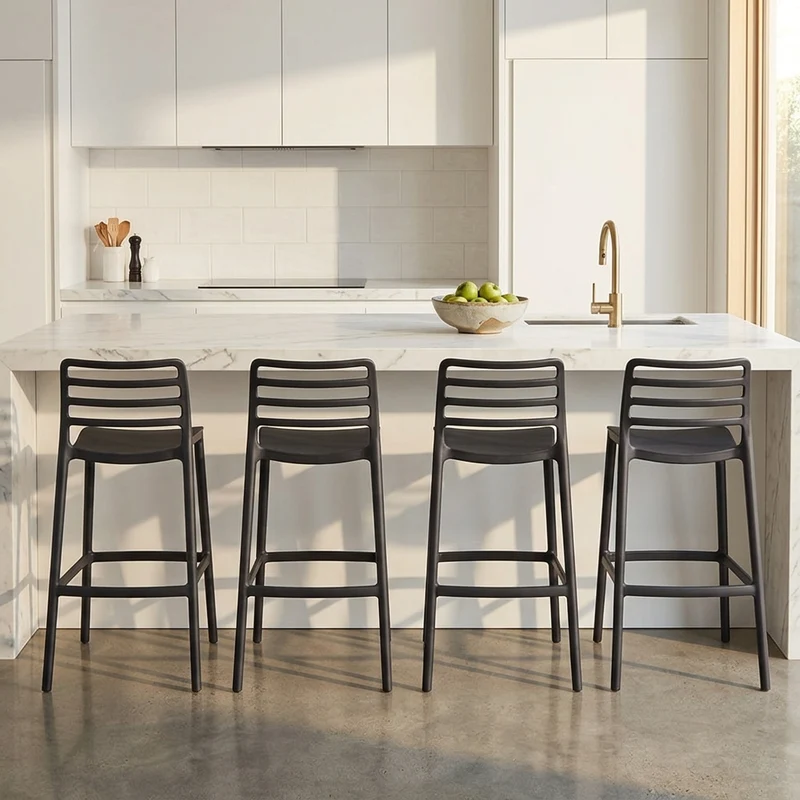 Set de 4 Sillas para Bar Palawan, Negro, con Espaldar Abierto y Diseño Minimalista