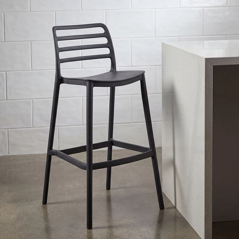 Set de 4 Sillas para Bar Palawan, Negro, con Espaldar Abierto y Diseño Minimalista
