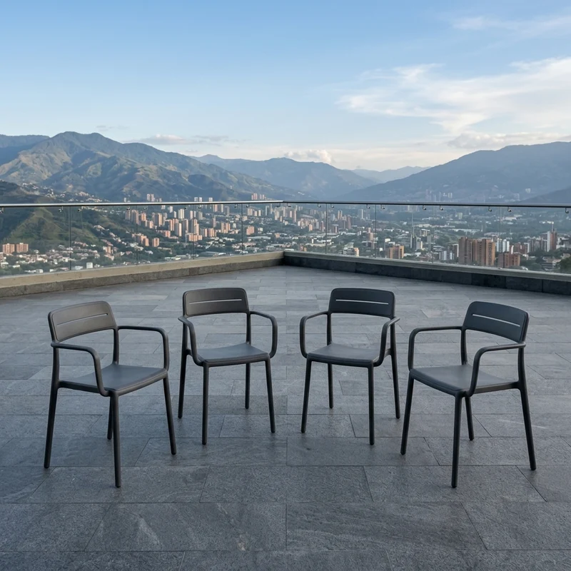 Set de 4 Sillas Sicilia, Color Negro, con Espaldar, Reposa Brazos y Diseño Minimalista