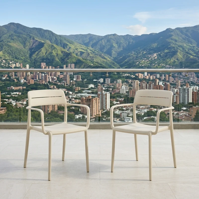 Set de 2 Sillas Sicilia, Color Beige Claro, con Espaldar, Reposa Brazos y Diseño Minimalista