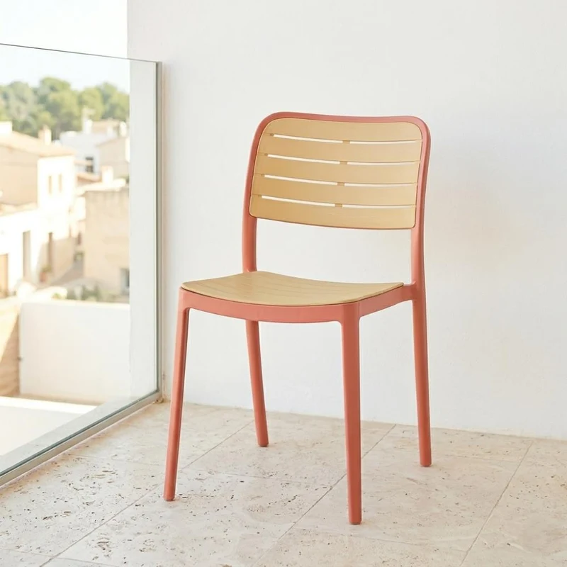 Set de 4 Sillas Carolina, Color Terracota y Beige, con Espaldar de Líneas Horizontales
