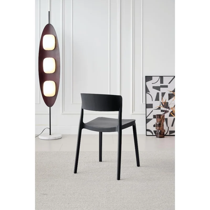 Set de 4 Sillas Mónaco , Color Negro, con Espaldar y Diseño Moderno